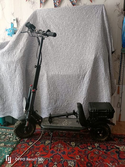 Электросамокат - скутер