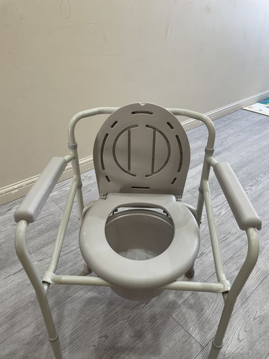 Продам горшок для инвалидов