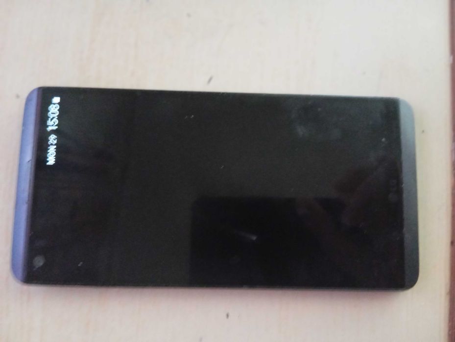 Продам телефон LG V20