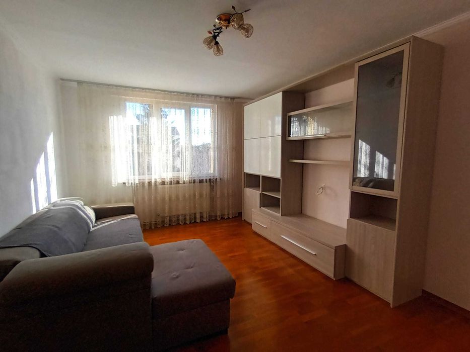 Apartament spre închiriere