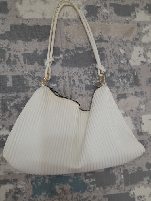 Сумка женская белая