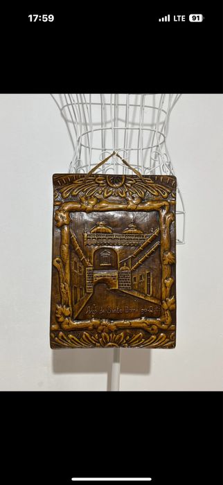 Tablou cred ca din piele vechi