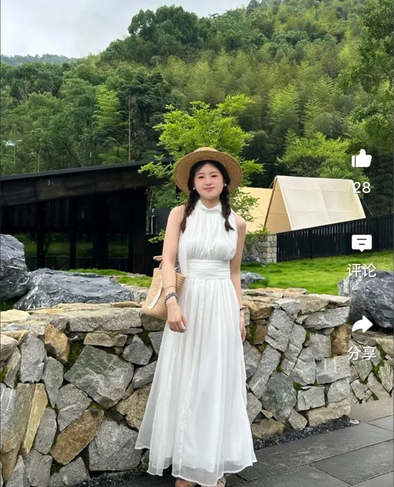 Продам новое платье