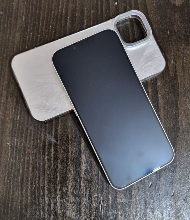 Телефон айфон 14