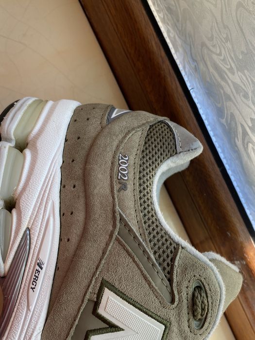 New balance 2002r olive oil