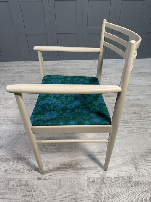 Винтидж широк трапезен стол Г448