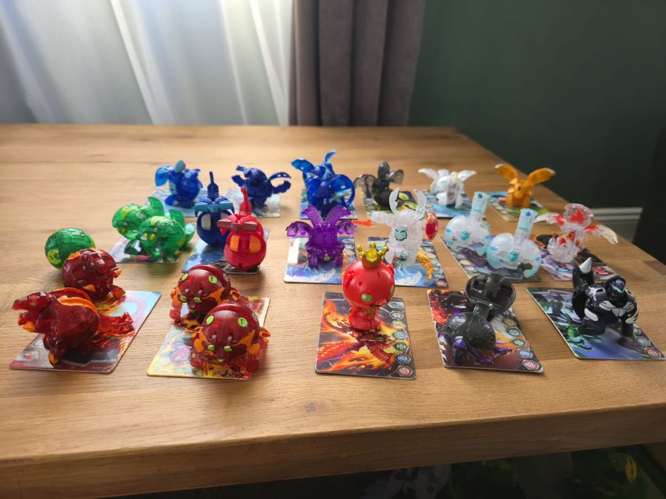 Bakugan, arene și jucatori