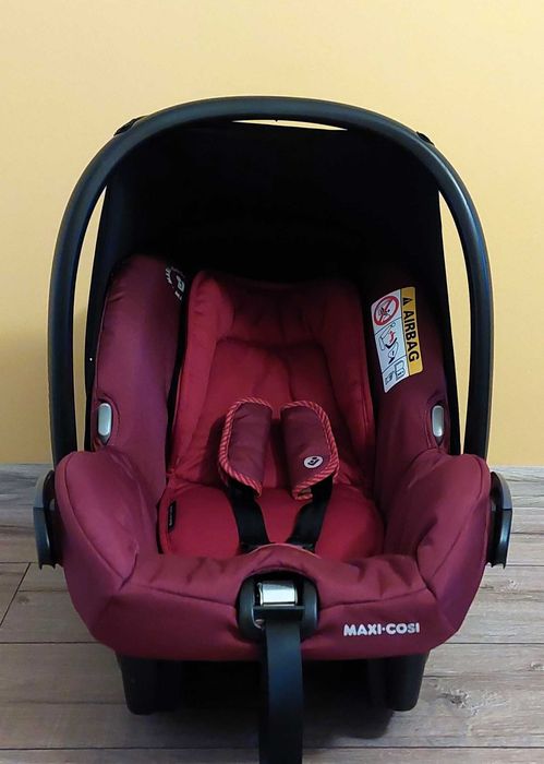 Столче за кола Maxi-Cosi  + адаптери + Детска количка Maxi-Cosi Zelia 2