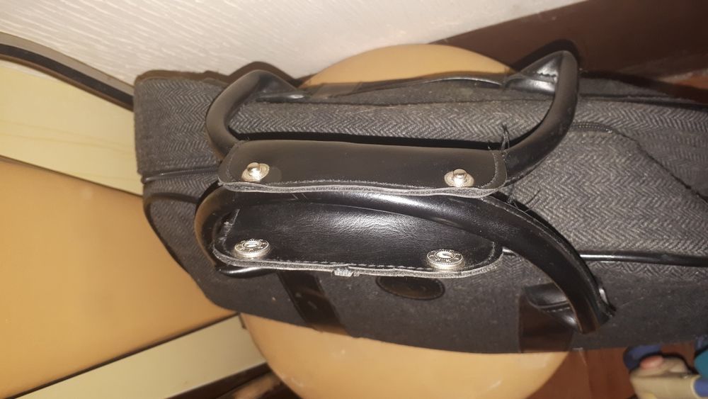 Продается спорт. сумка черного цвета