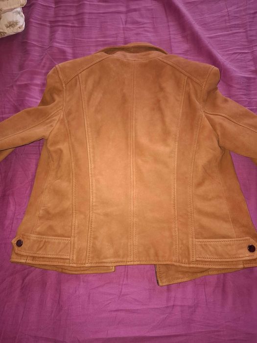 Geaca din piele intoarsa