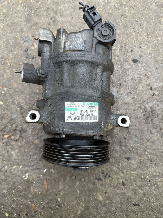 Compresor clima aer conditionat Volkswagen Skoda Seat 5N0820803