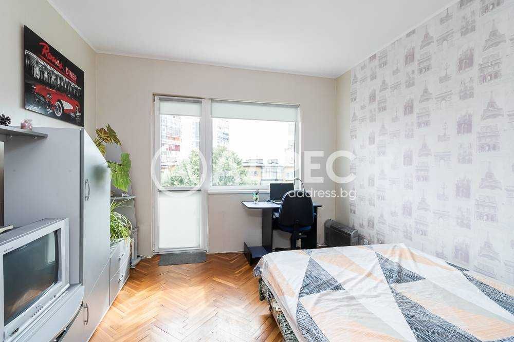 Дава се под наем Тристаен апартамент в Варна, Чайка - 85 кв.м за 548.25 € - Снимка #2