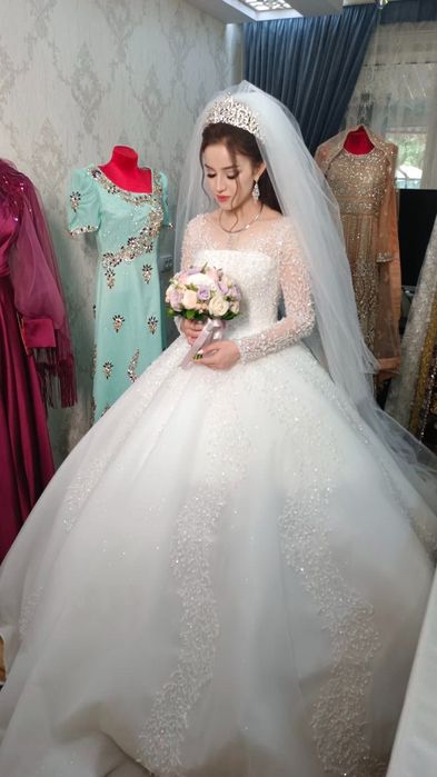 Свадебное платье