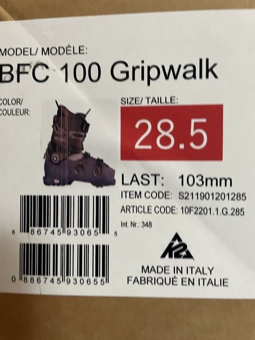 Продам комплект горных лыж