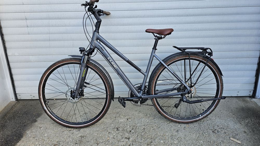 28" cube trekking