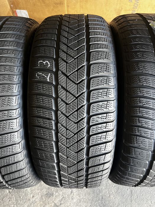 4 anvelope iarna 235/50/19 , Pirelli , MO , DOT 2023 , 6 mm !
