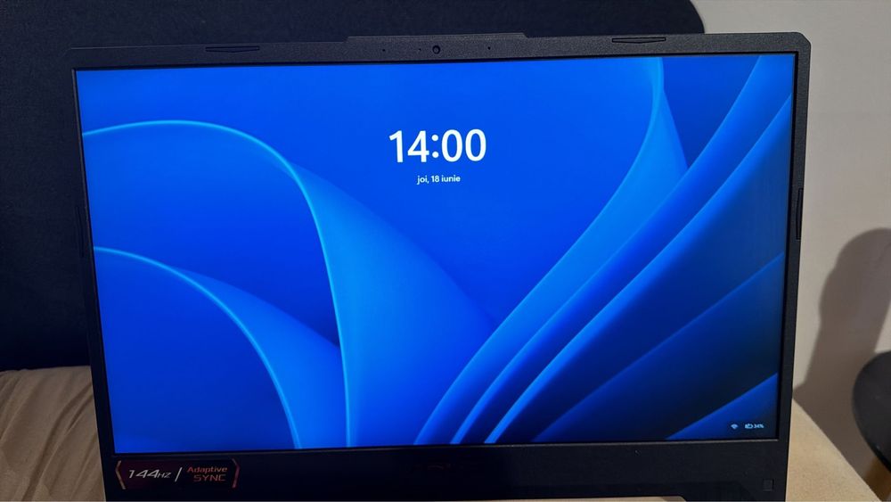 Laptop ASUS TUF F15 FX506HE folosit putin
