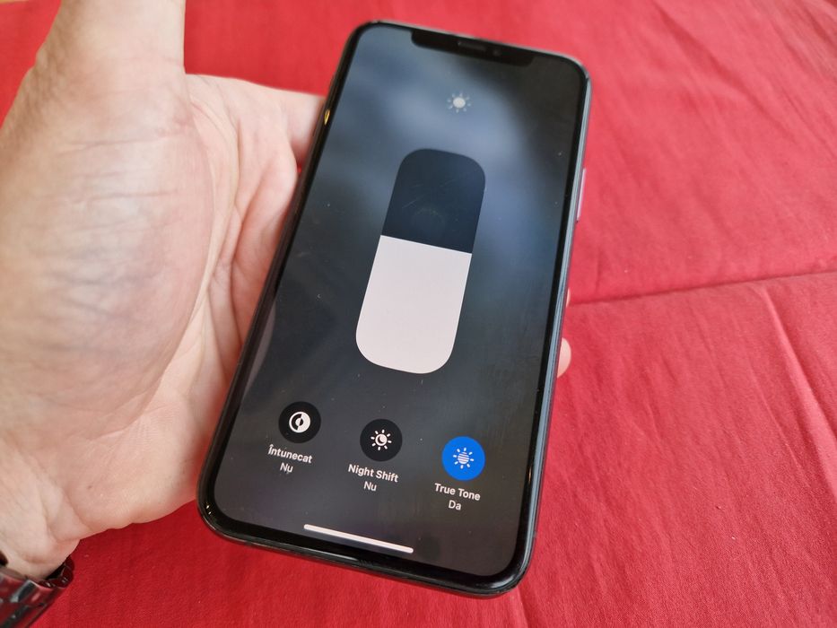 -Iphone 11Pro, 64Gb, 4Ram, Black bat: 100% stare foarte buna poze real