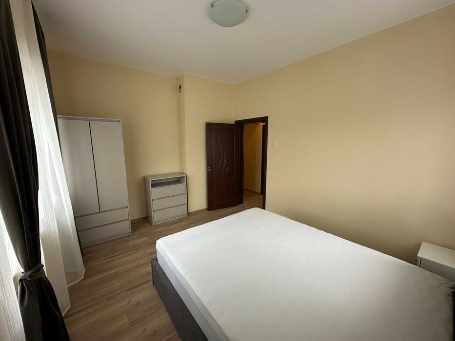 Дава се под наем Многостаен апартамент в Пловдив, Център - 88 кв.м за 847.62 € - Снимка #3