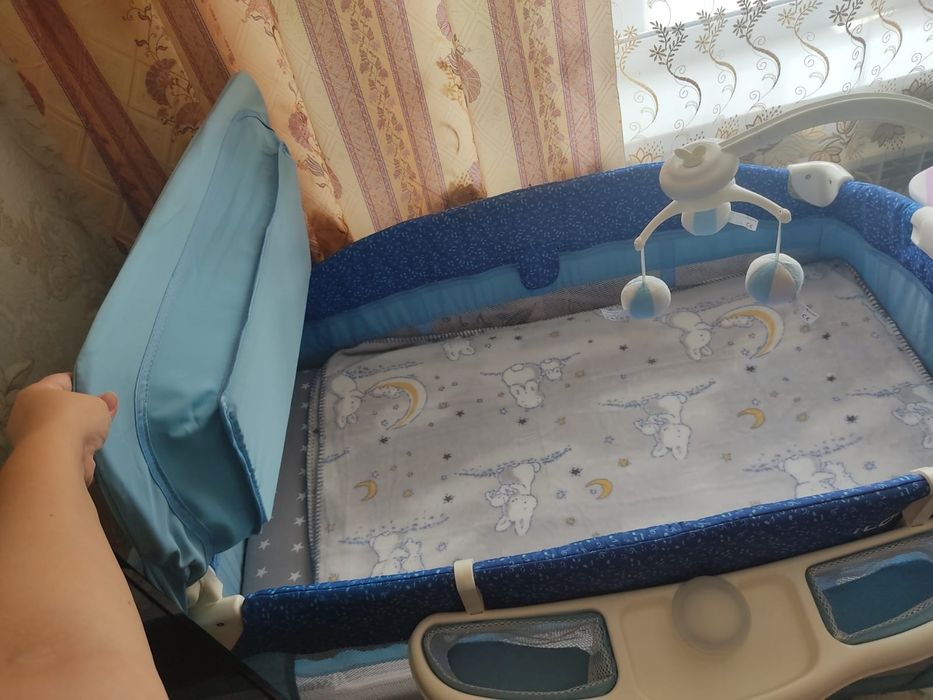 Продам детскую кроватку манеж