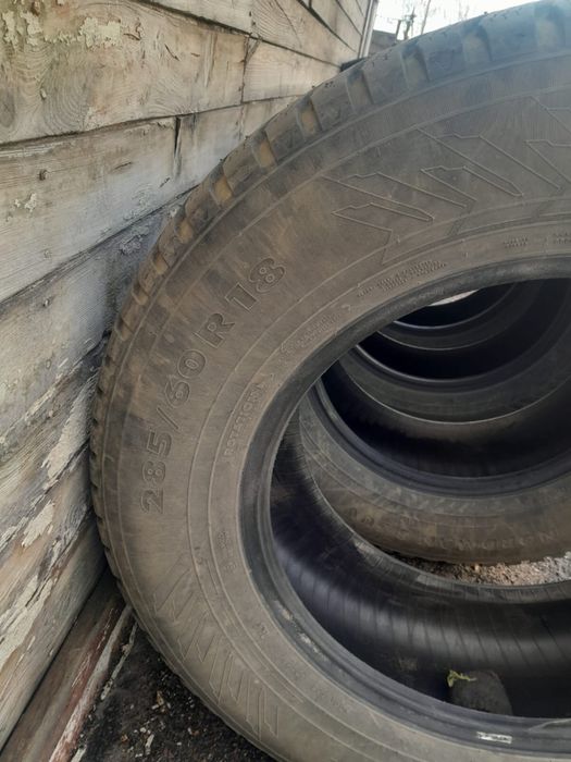 Продам шины б у в хорошем состоянии.