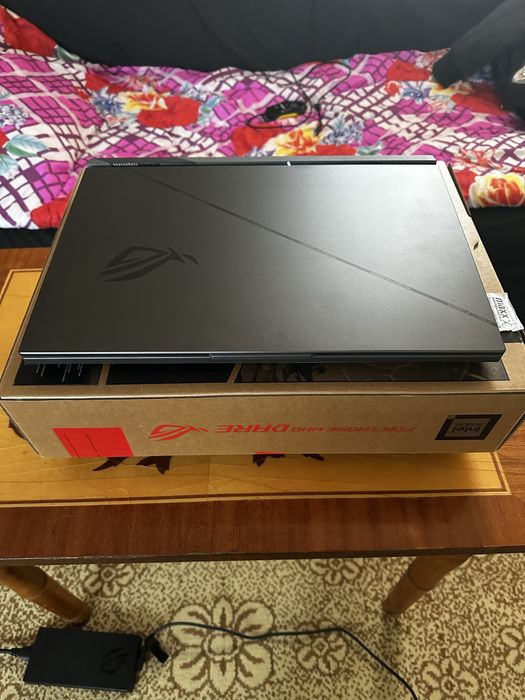 Laptop gaming asus rog strix g18