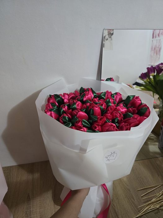 Buchet satin 3 lei firul