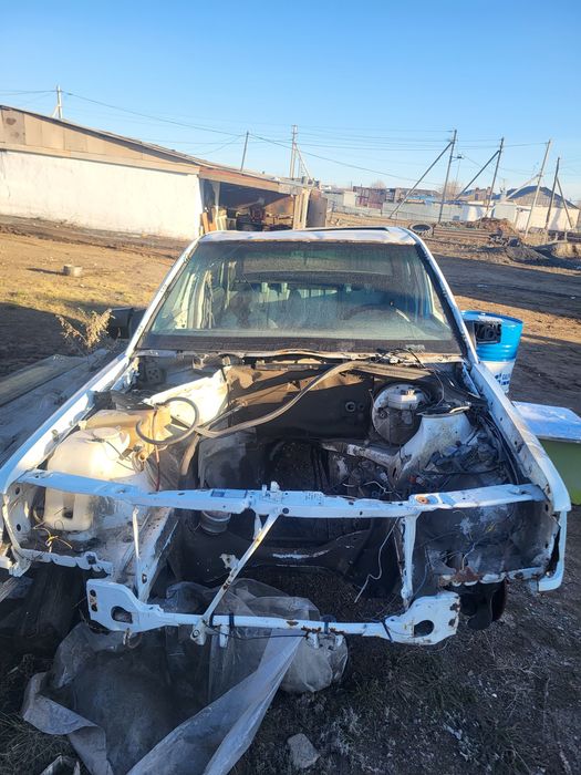 Двигатель с коробкой на мерс 190.(102)