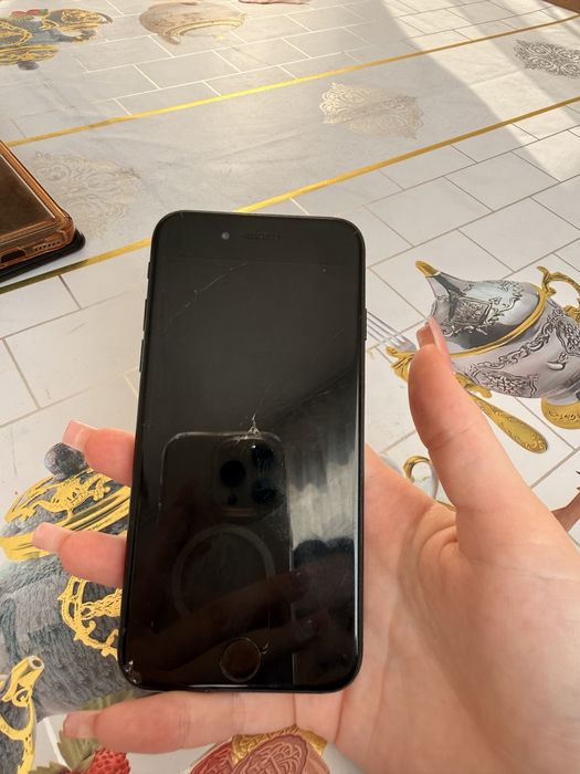 Продам айфон 7 32 гб