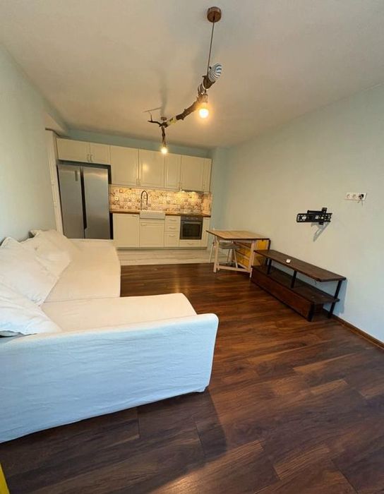 Дава се под наем Двустаен апартамент в София, Кръстова вада - 65 кв.м за 648.21 € - Снимка #2