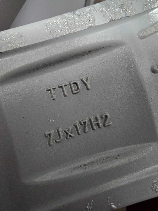 17 цола Toyota 5x114,3 алуминиеви джанти комплект