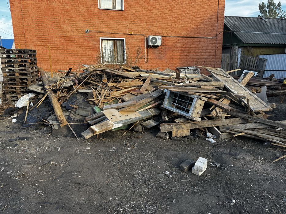 Отдам беслпатно древесину