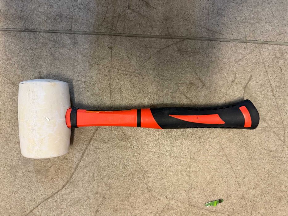 Диск за циркуляр/Стяга/Брадва/Чук гумен/Смукател/Трион/Ключ тръбен