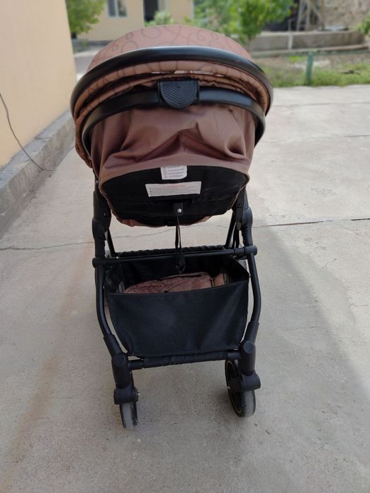 Продаётся срочно в отличном состоянии каляска трансформер.