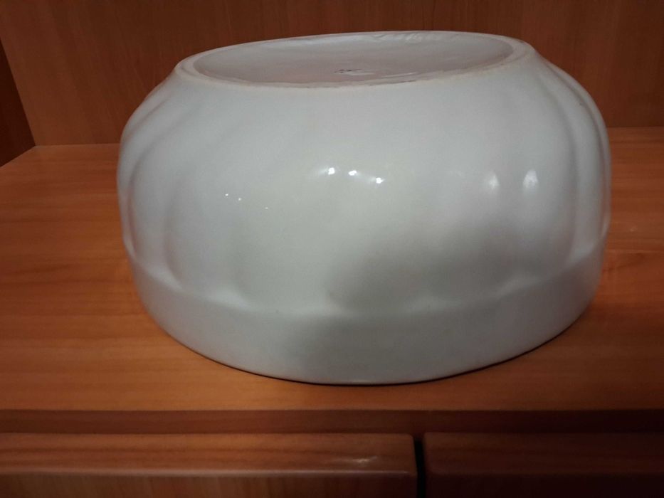 Троянска керамика и порцелан.