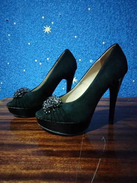 Продам туфли женские