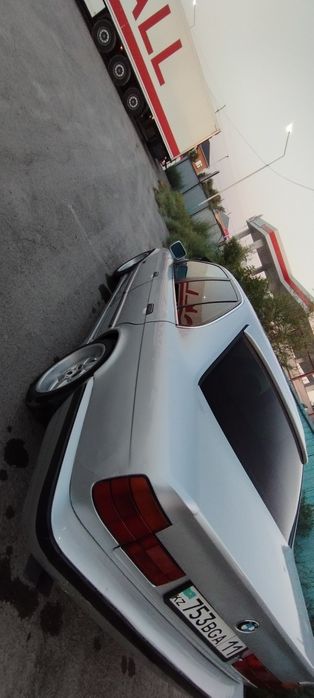 Продам машину BMW