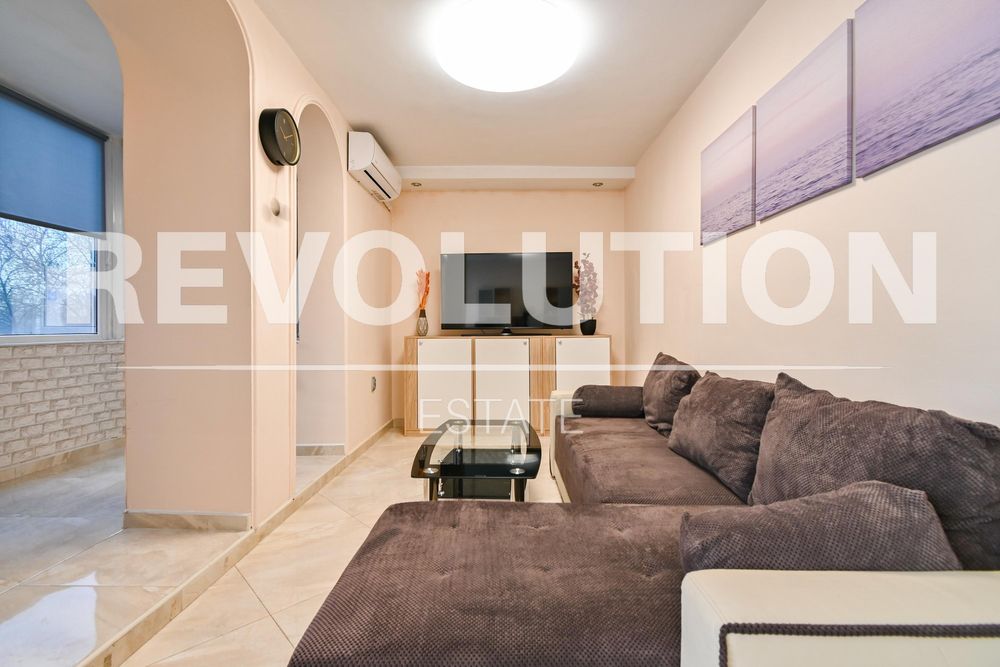 Двустаен апартамент в ж.к. Редута.