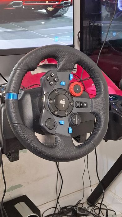 Срочно!! Продам Игровой руль Logitech G29
