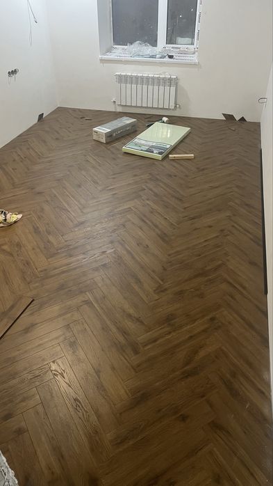 Ламинат, линолеум