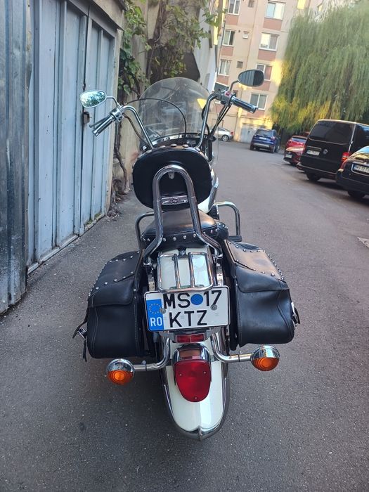 Yamaha XV1600 Road Star Silverado