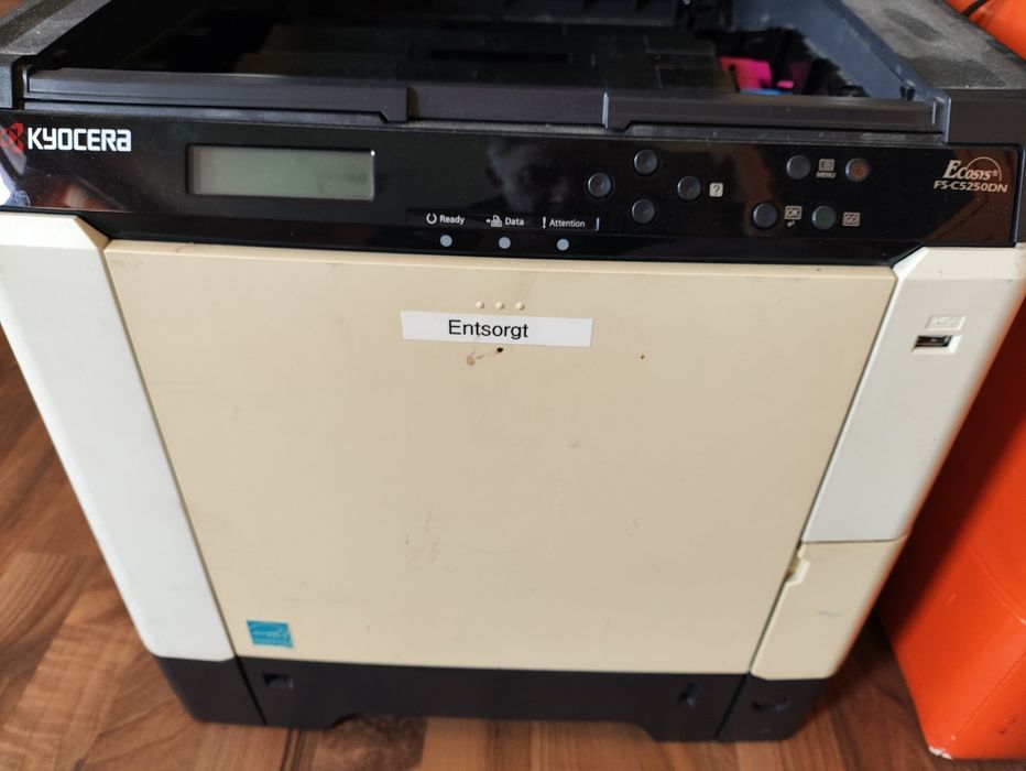 Принтер,цветен принтер