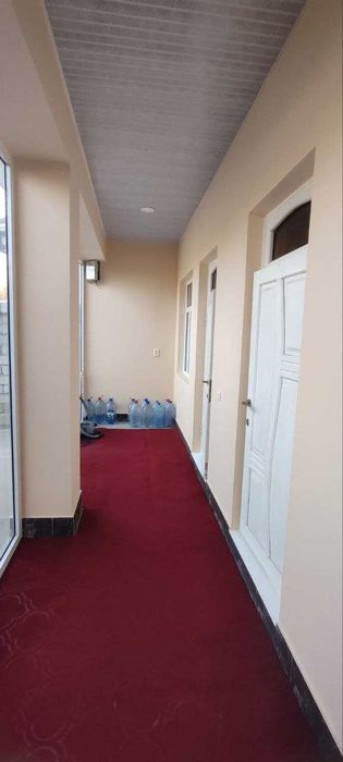 Hovli uy sotiladi avangart sentrda