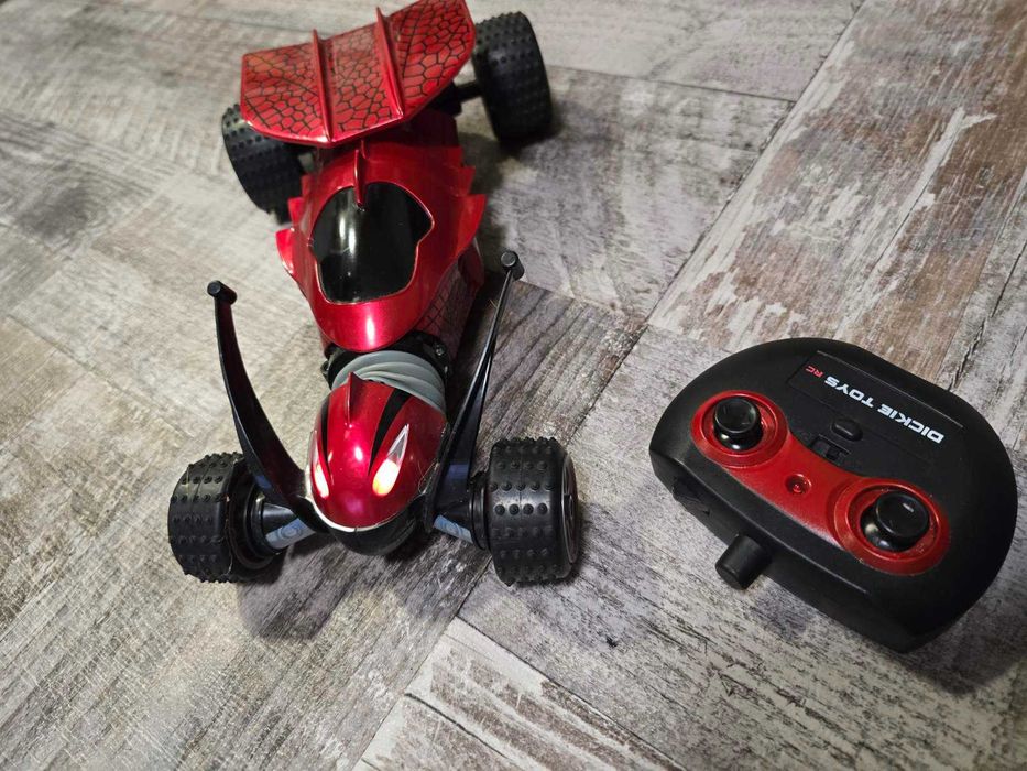 Кола с дистанционно Dickie Богомолка