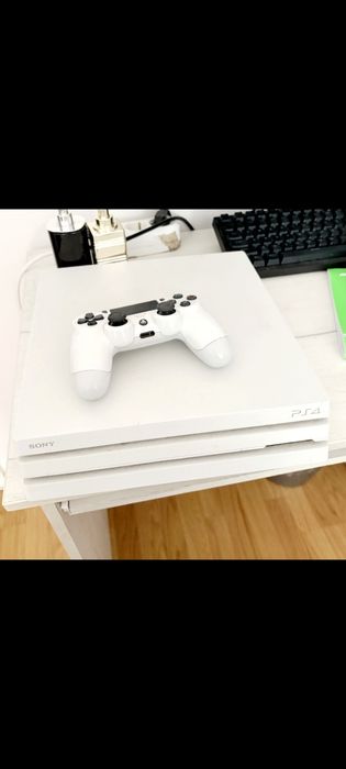 Ps4 Pro impecabil