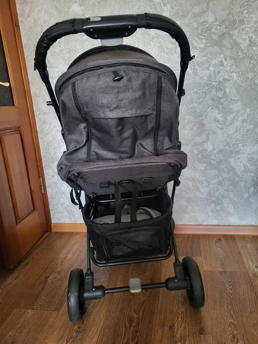 Коляска прогулочная