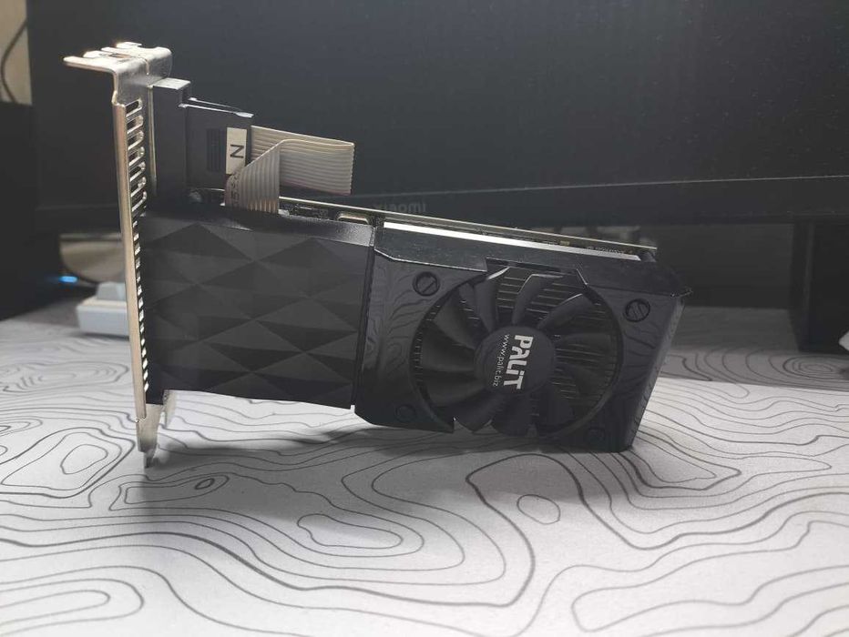 Видеокарта Palit GeForce GT 630 2 ГБ, рабочая