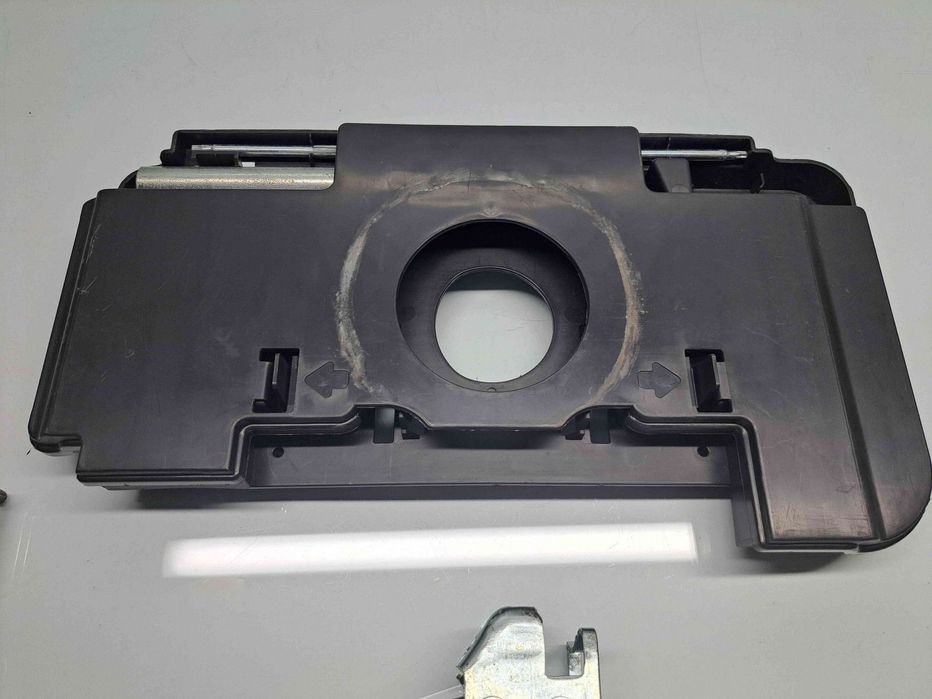 Set cric si cheie Audi A5 Sportback (8TA) [Fabr 2009-2015] 8K0011031G