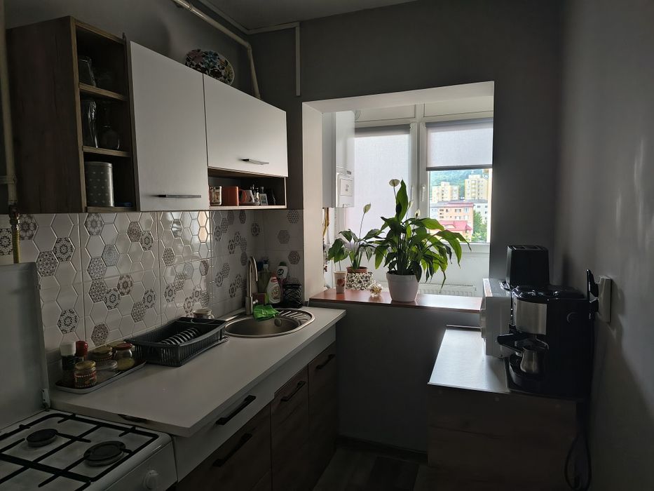3 camere, de vânzare