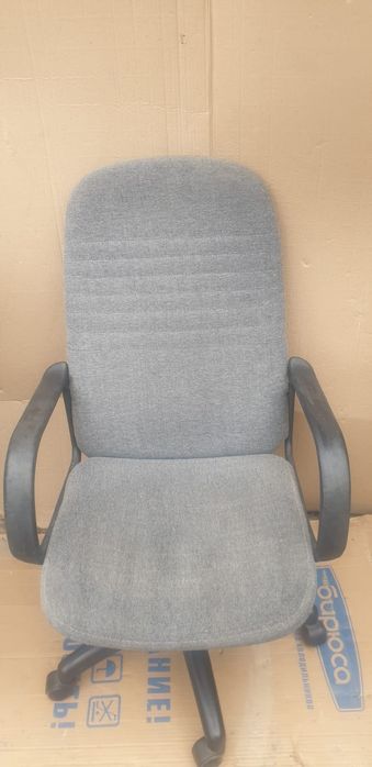 Продам кресло офисное!